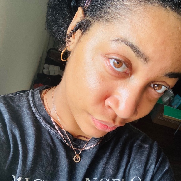 Meet your Posher, Raine - Picture 5 of 6